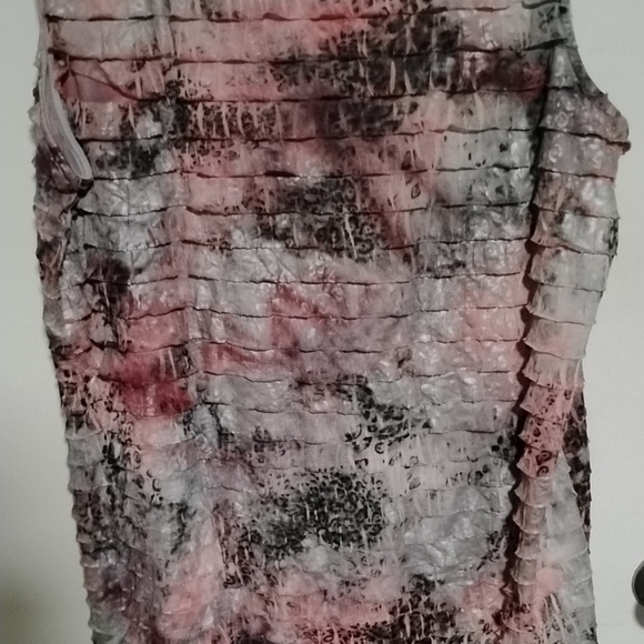 Pink and Red Ribbed Scoop Neck Tank Top - Picture 4 of 7